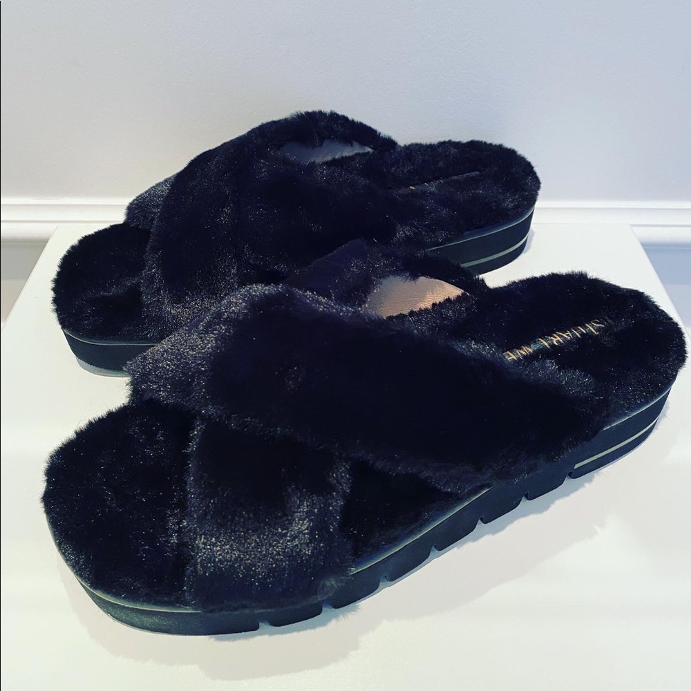 Brand new STUART WEITZMAN Roza Lift Chill Faux Fur Slide Sandals